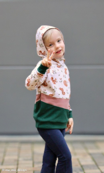 Jersey Life in the Forest EICHHÖRNCHEN by Christiane Zielinski